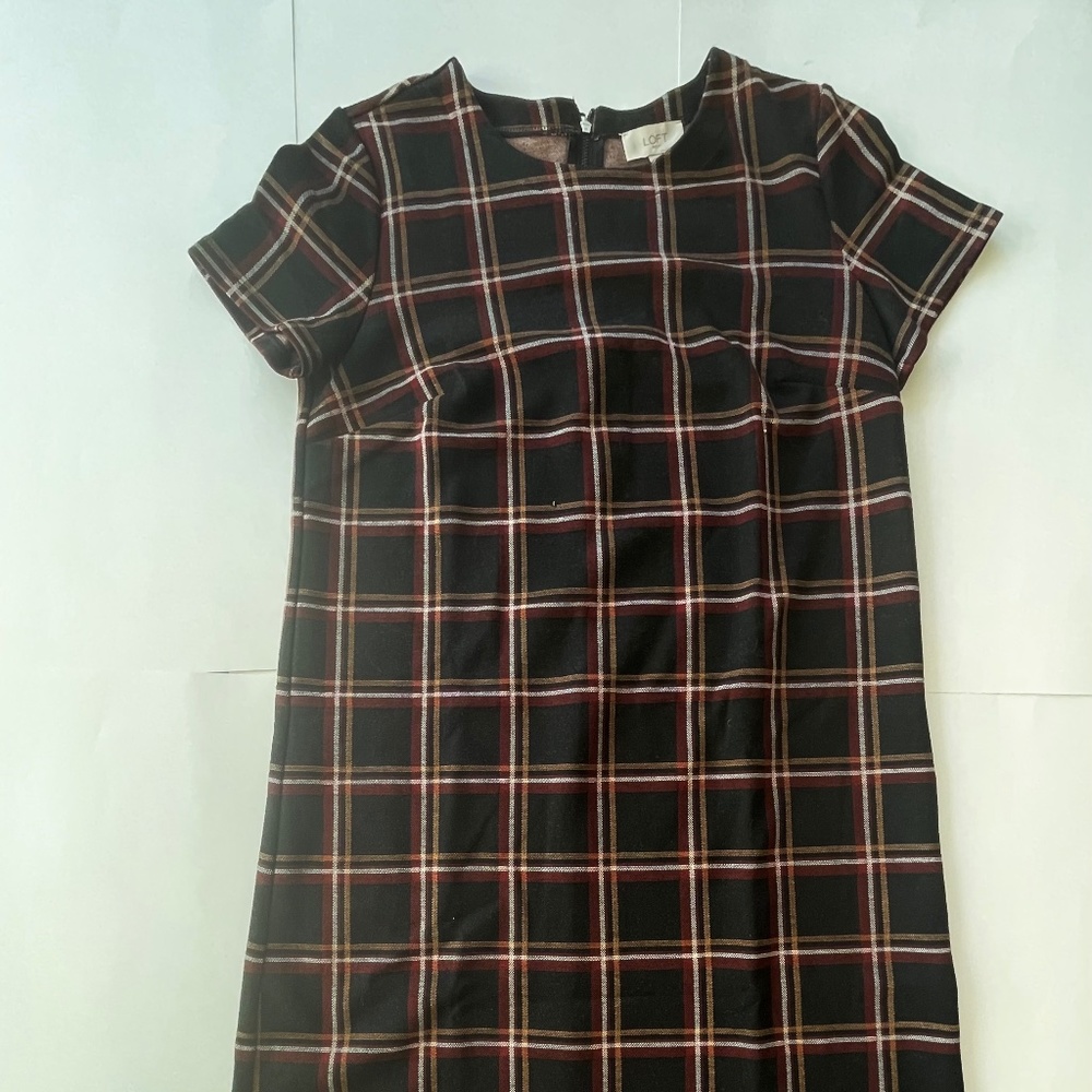 Loft Outlet short sleeve plaid sheath dress, size small